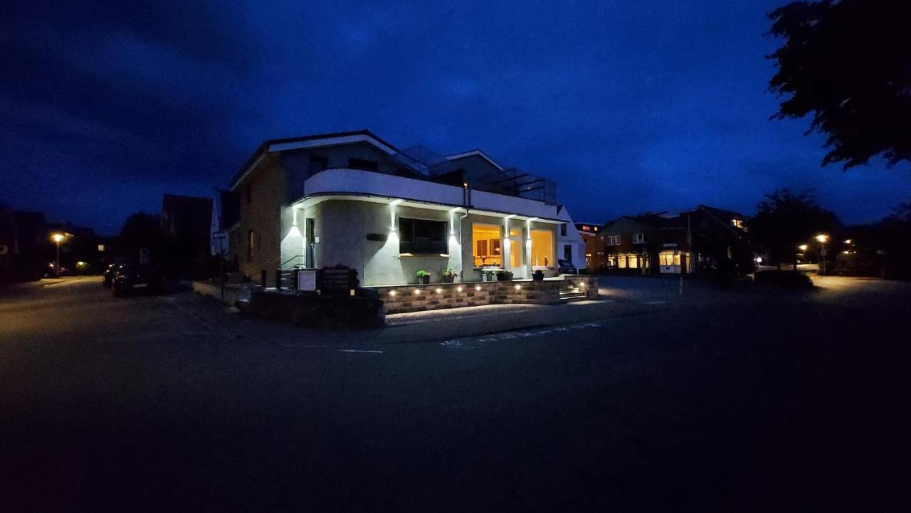Fewo Am Ententeich Bergstrasse 15 Бюзум Экстерьер фото